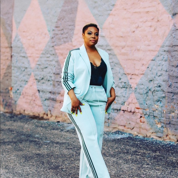 Adidas x Ivy Park Suit Jacket 🔥 - Picture 4 of 10